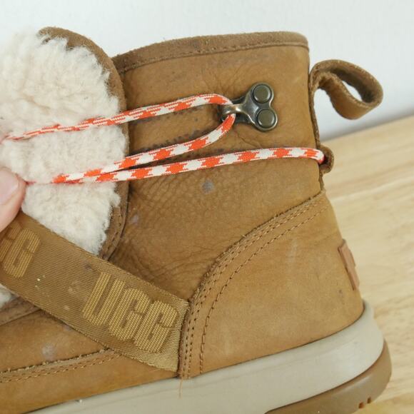 Ugg Size 7 Boots Cold Weather Hiker Gorpcore Utility Shearling Brown Preppy Boho - Picture 11 of 16